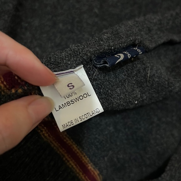 Universal studios wool Gryffendor cardigan - Picture 4 of 4